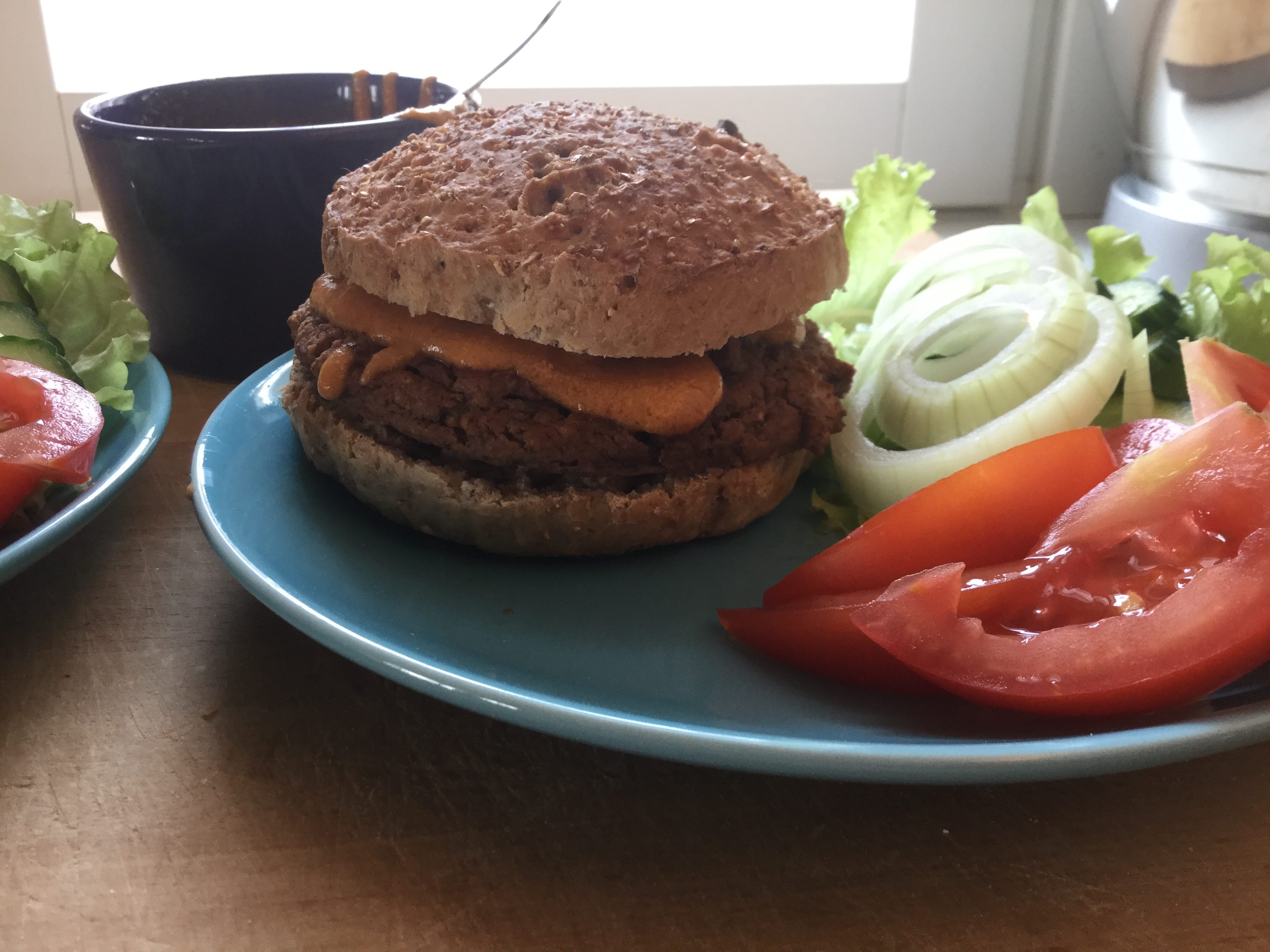 Papupihvi-burgerit – Lähi(ö)ruokaa